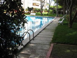 Piscina de los apartamentos BERMAR PARK de Gav&agrave; Mar